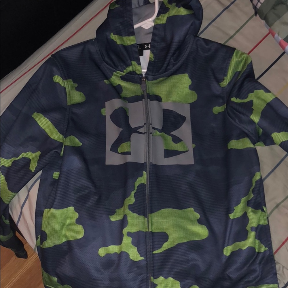 Sweatshirt